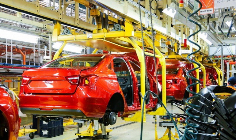 Электронику для Lada Vesta могут начать производить в России через два года