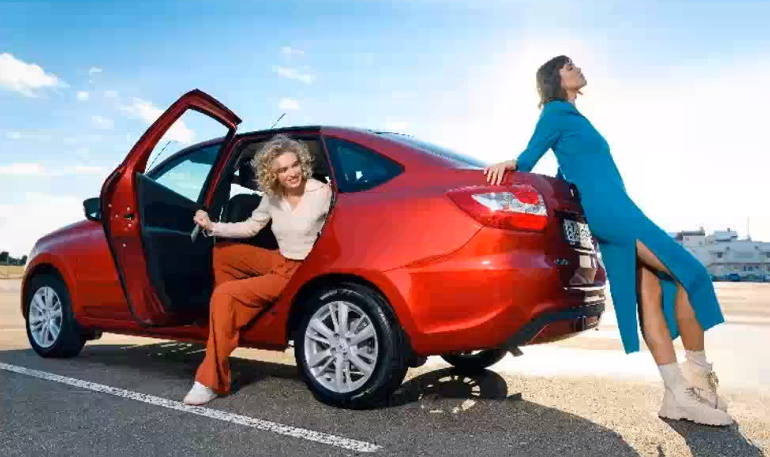 Какие комплектации Lada Granta были самыми популярными в 2021 году