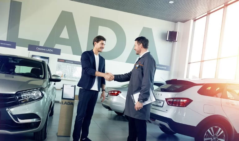 АВТОВАЗ напомнил дилерам LADA, что нужно соблюдать рекомендованные цены