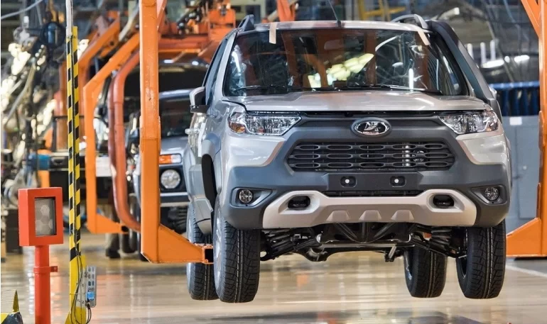 АВТОВАЗ возобновил производство Lada Niva Travel