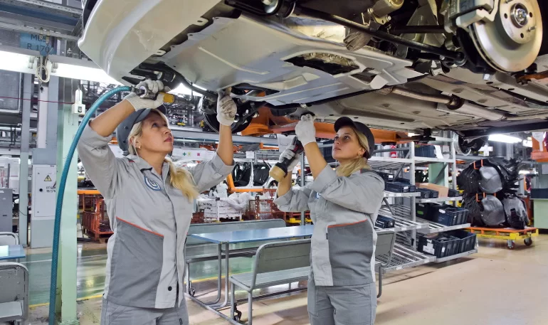 Какая зарплата на АВТОВАЗе в середине 2022 года