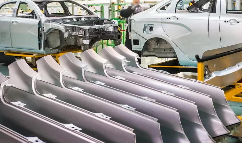 Минпромторг РФ помогает повысить локализацию автомобилей LADA