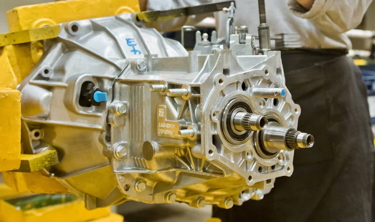 АВТОВАЗ назвал цену разработки АКПП, новой МКП и полного привода для LADA, новые подробности