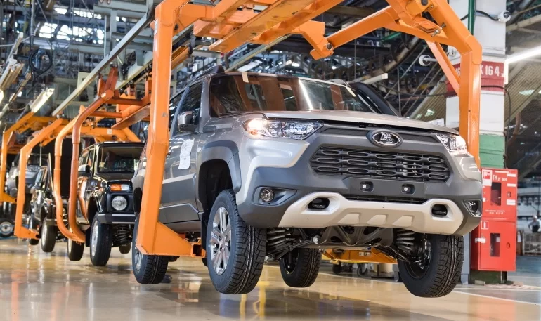 На Lada Niva Travel и Lada Niva Legend снова начали ставить кондиционер и подогрев сидений