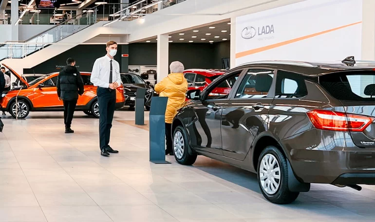 Купить Lada Vesta без наценок дилера можно у ипортера LADA в Беларуси