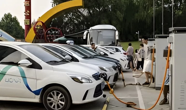 Глава АВТОВАЗа рассказал, когда в РФ будут популярны электромобили