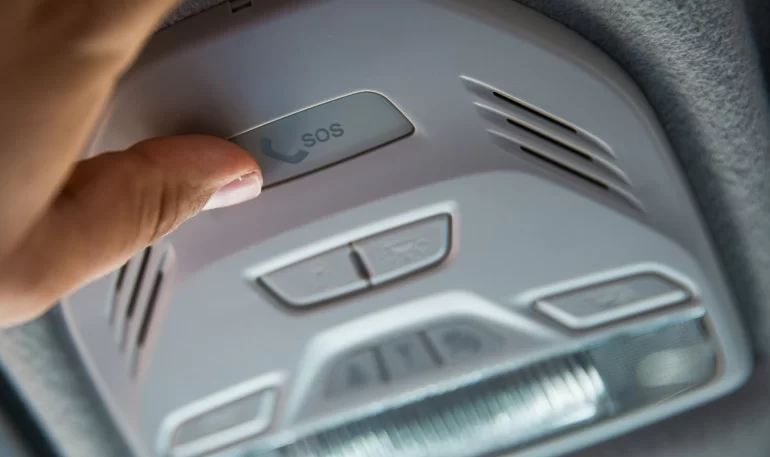 Число подключений к системе ЭРА-ГЛОНАСС в 2022 году упало более чем вдвое