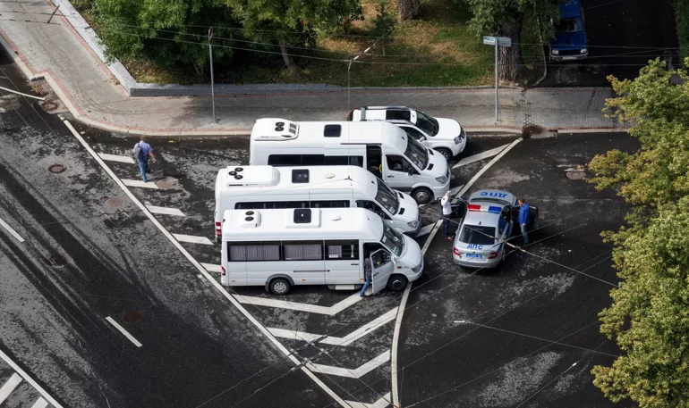 Новое определение в ПДД "Направляющий островок"