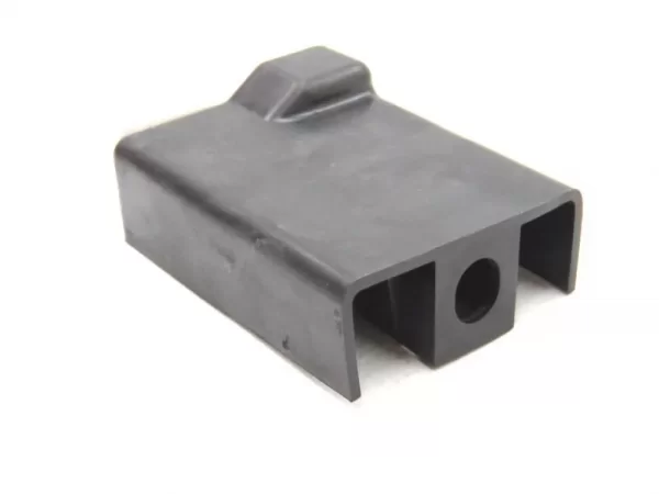 Крышка для литой клеммы аккумуляторной батареи "+" универсальная