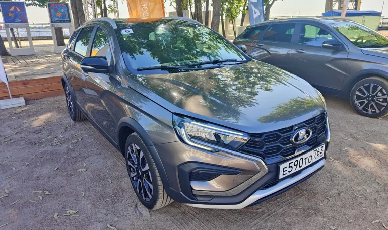 Lada Vesta NG получит два новых цвета в 2023 году?