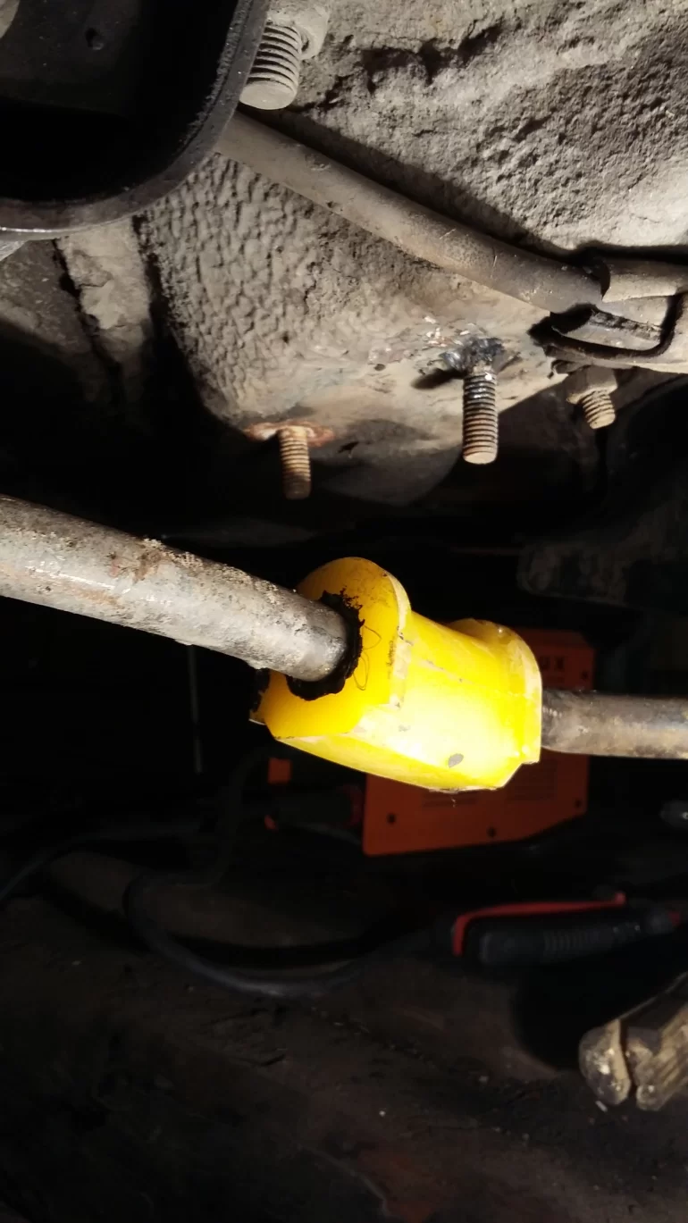 Ремонт обломанной шпильки стабилизатора ВАЗ своими руками