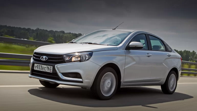 LADA Vesta 1.6 МТ, 2018, спустя год эксплуатации