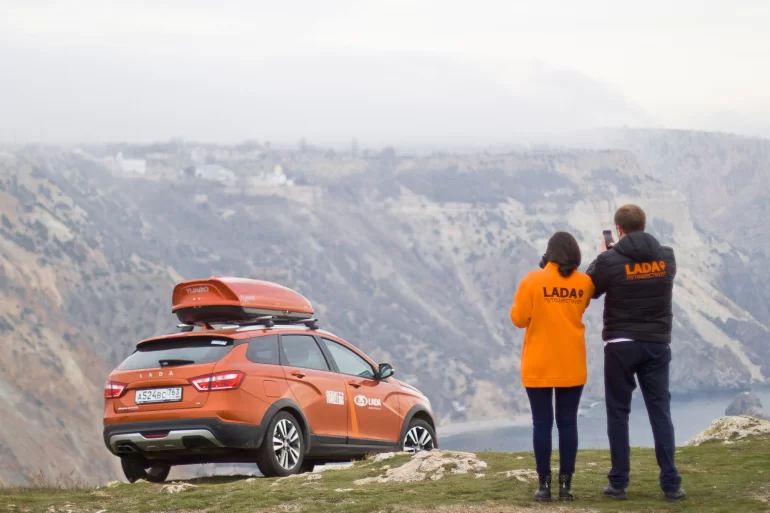 Почему россиянам не стоит ехать в Европу на своей машине в 2023 году