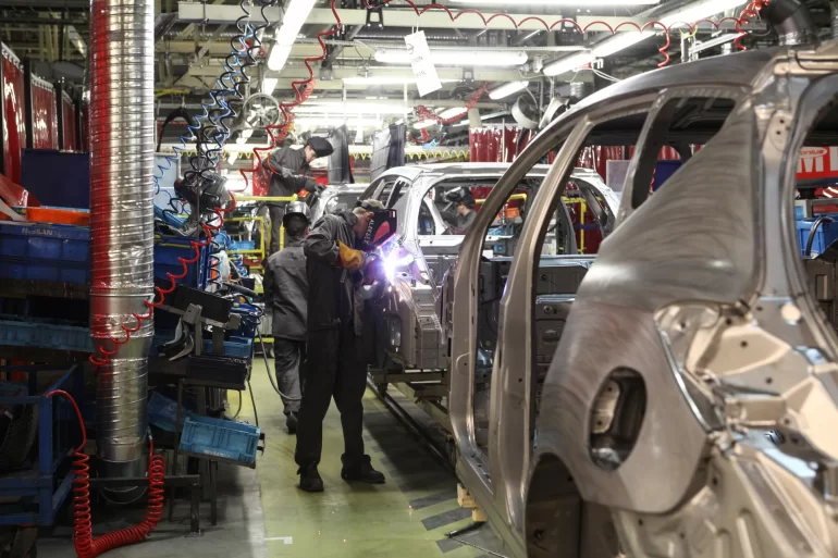 Какие зарплаты на АВТОВАЗе в середине 2023 года