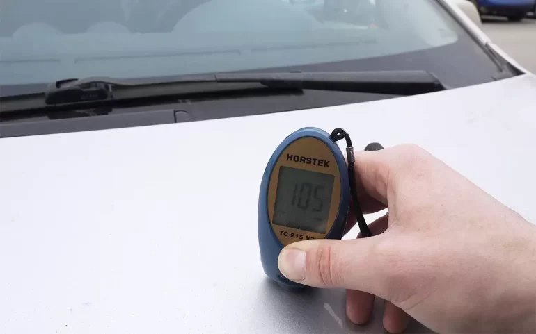 Машина без ДТП с разной толщиной окраса