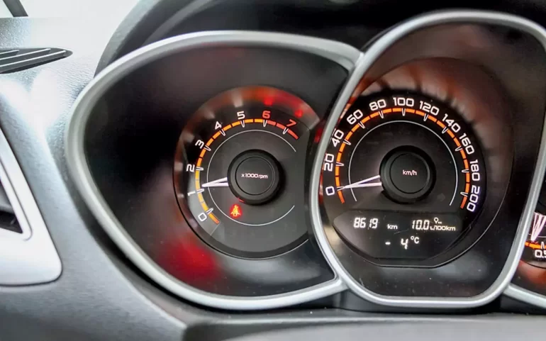 Провал и подтраивание при резком нажатии на газ