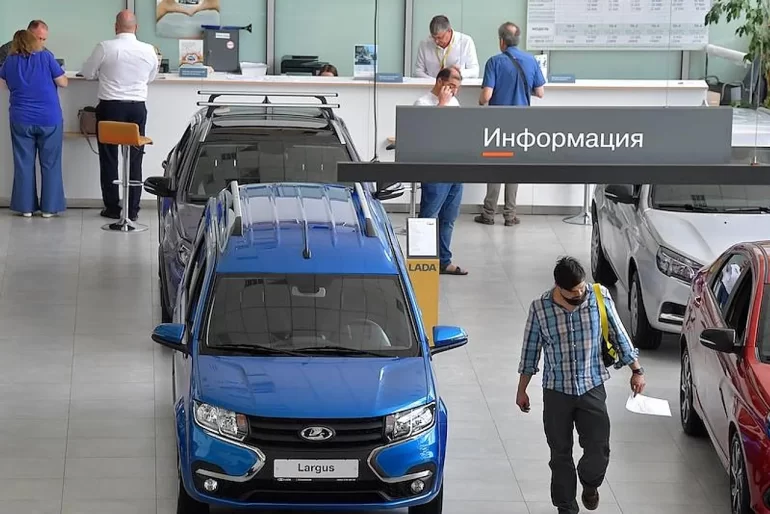 Как изменится цена Lada Largus после переноса производства из Тольятти в Ижевск