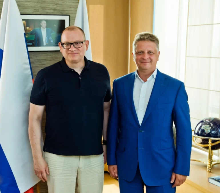 Глава АВТОВАЗа и сенатор обсудили развитие автомобильной отрасли России