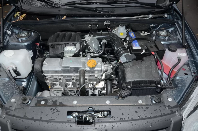 Троит, плохо тянет, при отпускании газа в движении - машина дергается