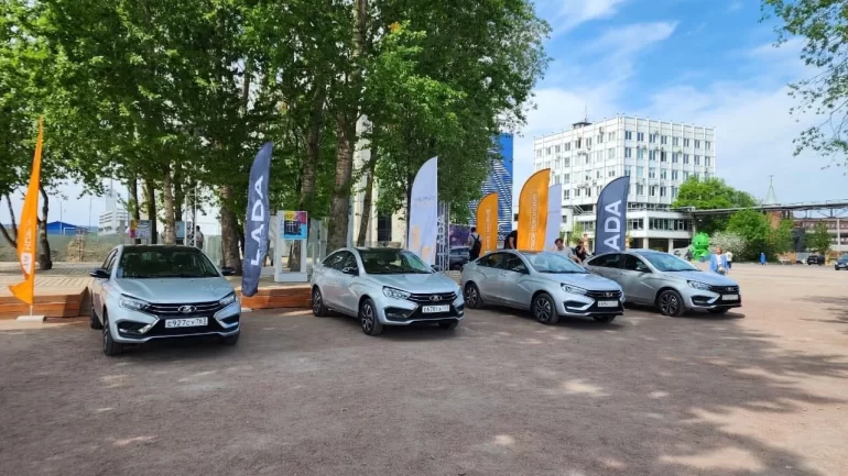 АВТОВАЗ побоялся предоставить Дрому для тест-драйва Lada Vesta NG?