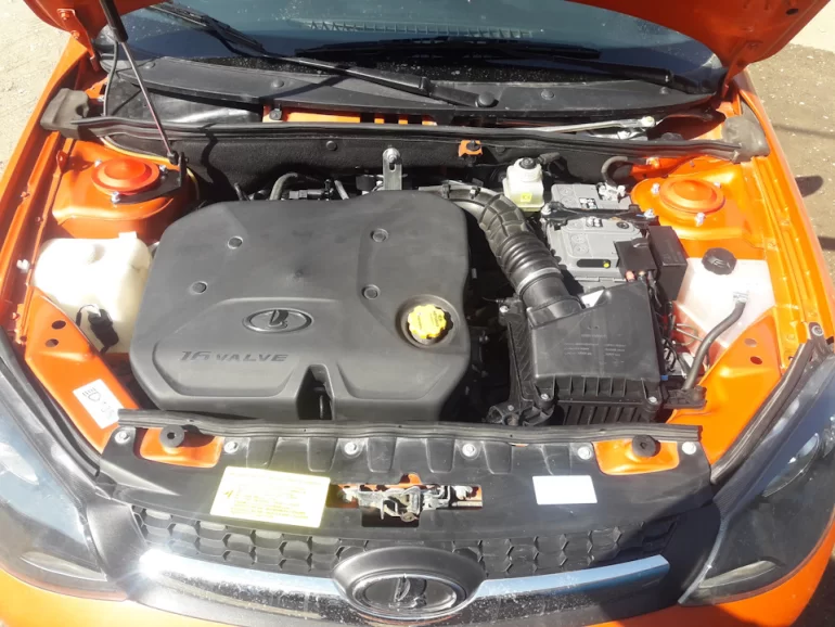 Плохо заводится на холодную, нужно нажимать на газ