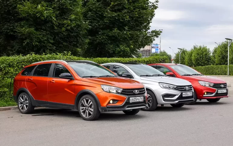 Какую Lada Vesta лучше выбрать: старое или новое поколение?