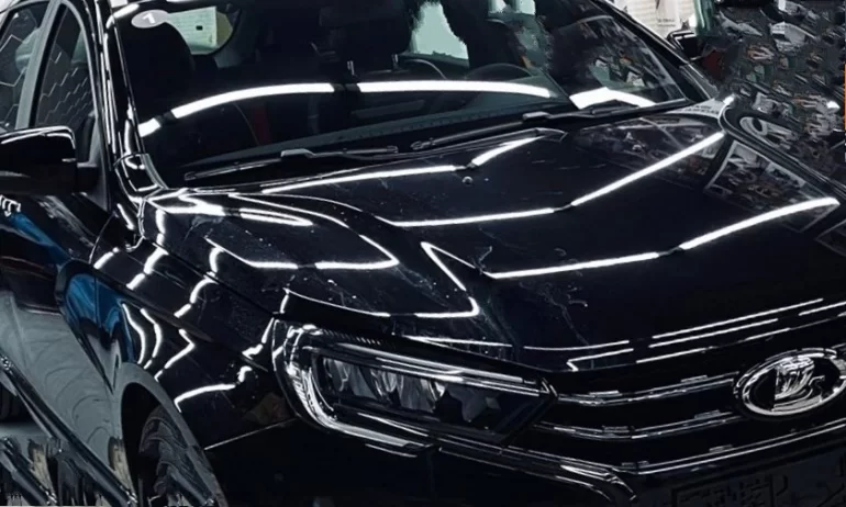 Lada Vesta NG начали окрашивать в черный цвет