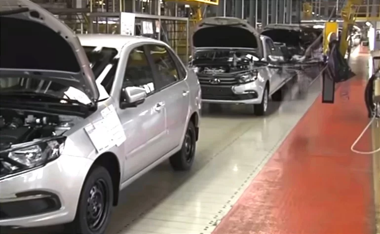 Из-за плохой погоды на АВТОВАЗе не работает вторая смена производства Granta