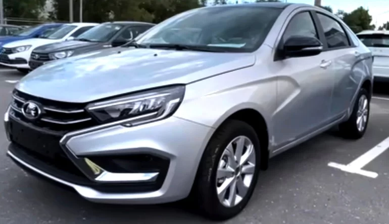 Lada Vesta NG в цвете "Платина" начали сходить с конвейера