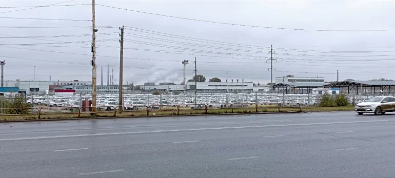 Сколько некомплектных автомобилей LADA на площадках АВТОВАЗа и когда их дособерут