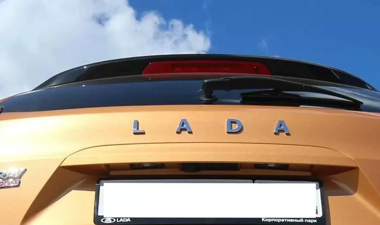 Не течет вода с задней форсунки стеклоомывателя