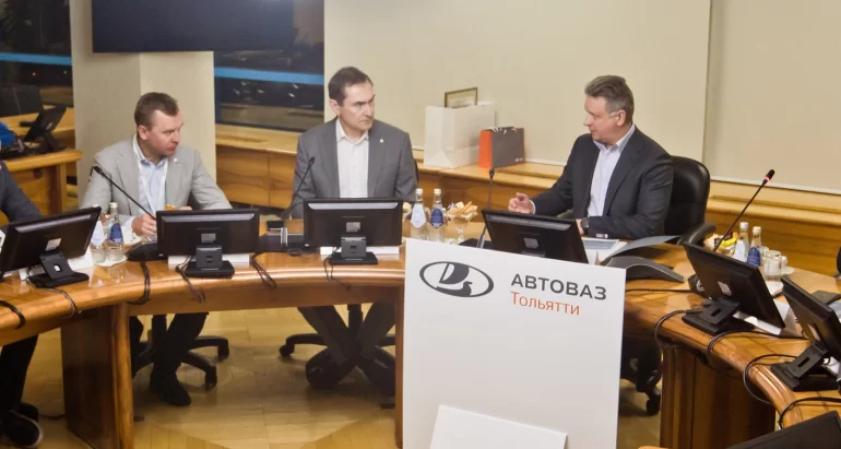 АВТОВАЗ и Сбербанк обсудили развитие сотрудничества