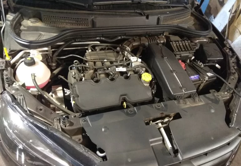 Непонятный тихий стук на холостых на холодном двигателе