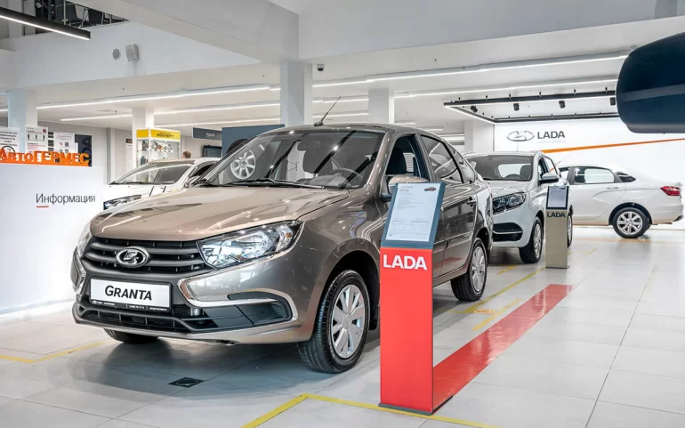 АВТОВАЗ надеется на господдержку, которая сдержит цены на Lada Granta