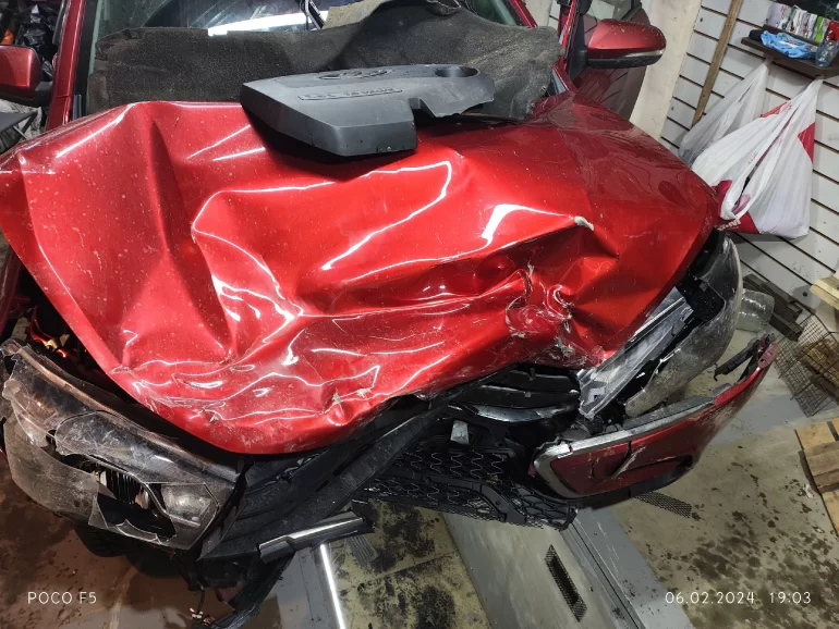 Lada Vesta после ДТП: крепыш, но подушки не сработали