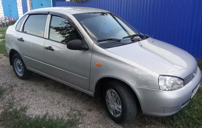 Искра есть, топливо тоже, но не заводится