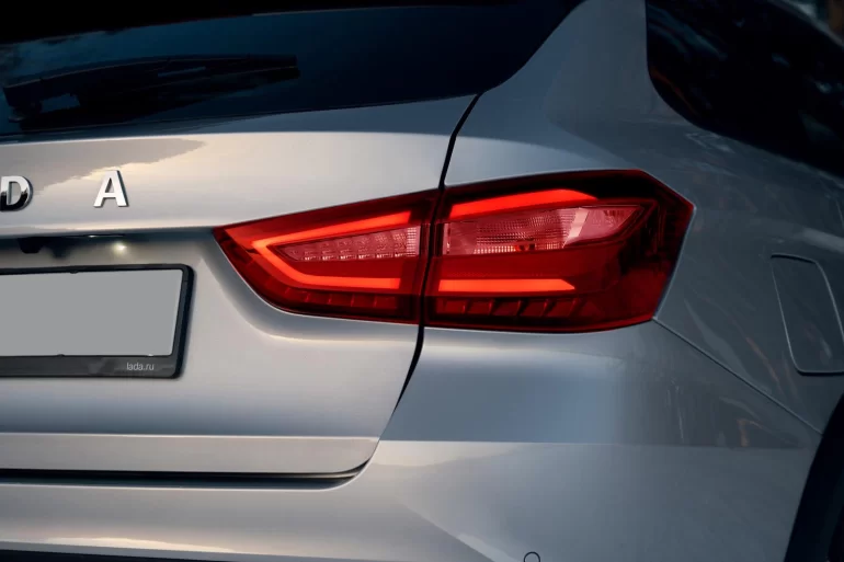 Как заменить задние фонари на Lada Vesta NG Как заменить задние фонари на Lada Vesta NG