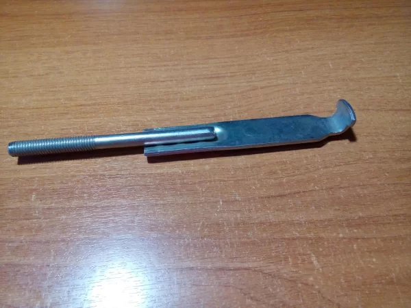 Стяжка крепления планки аккумулятора для Lada Granta, Kalina, Priora, Vesta, Niva