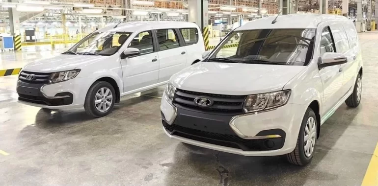 Почему Lada Largus фургон дороже универсала?