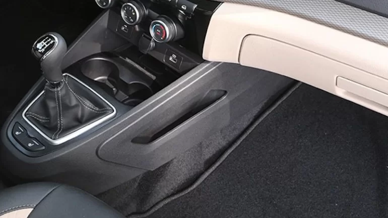 Карманы в тоннеле Lada Vesta NG - недоработка завода?