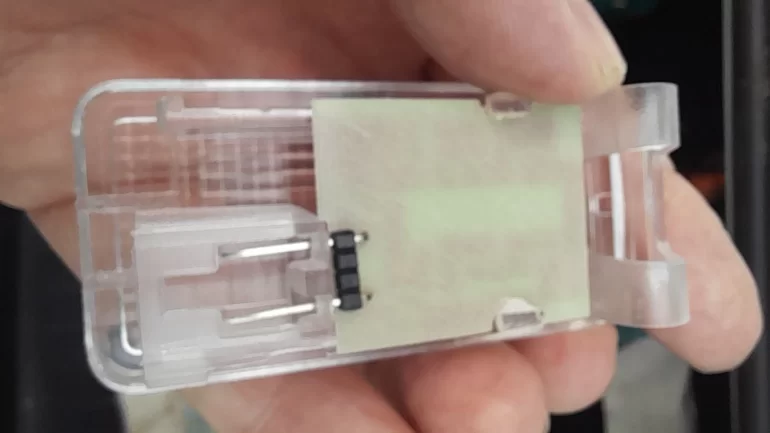 Контакты плафона освещения — Lada Vesta NG