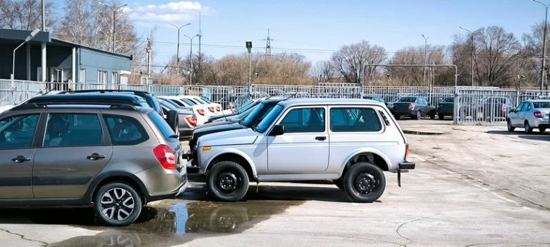 В какие цвета сейчас красят автомобили LADA