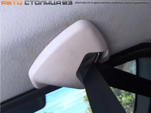 Облицовка заднего среднего ремня безопасности для лифтбека Lada Granta