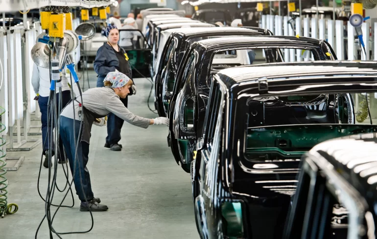 Какие зарплаты на АВТОВАЗе в середине 2024 года