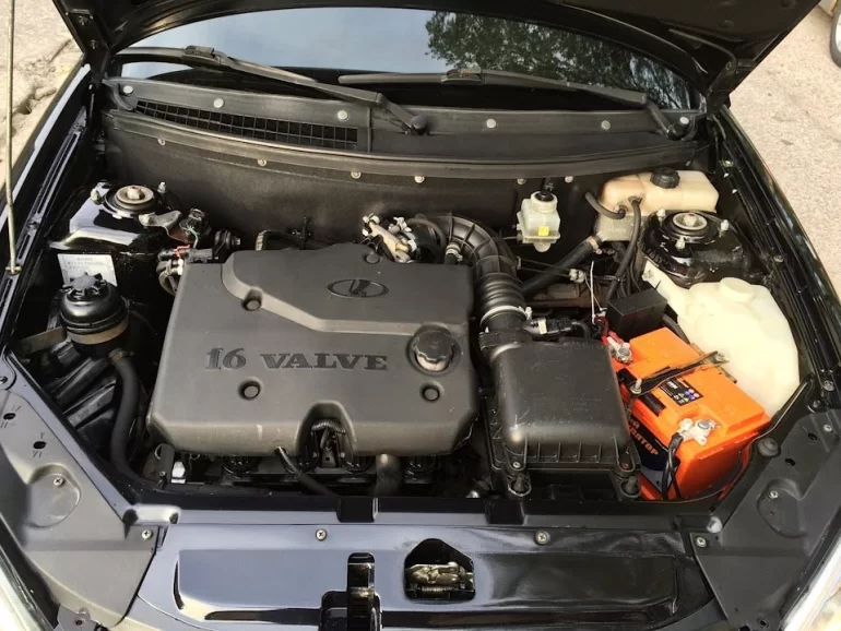 Троит на горячую около минуты