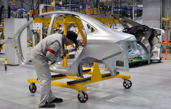 АВТОВАЗ стал фабрикой легализации мигрантов?