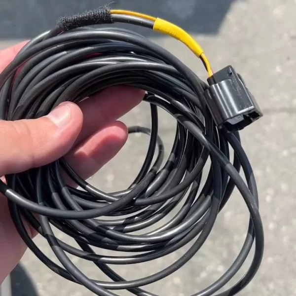 Проводка для подключения штатной камеры заднего вида Lada Vesta NG