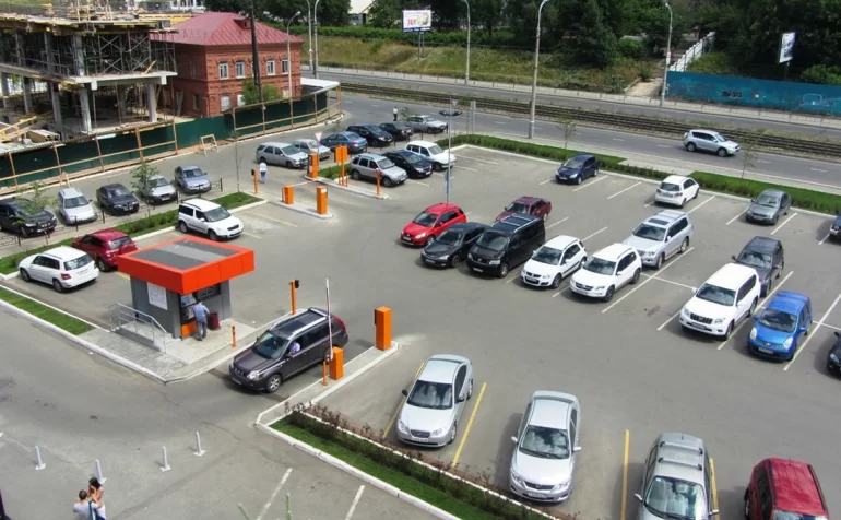 Угнали автомобиль с платной стоянки, будет ли компенсация?