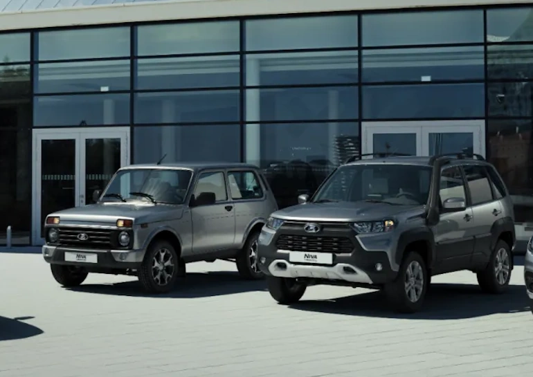 Фейки про рычаг КПП на Lada Niva Legend и ошибки в меню ММС на Lada Niva Travel