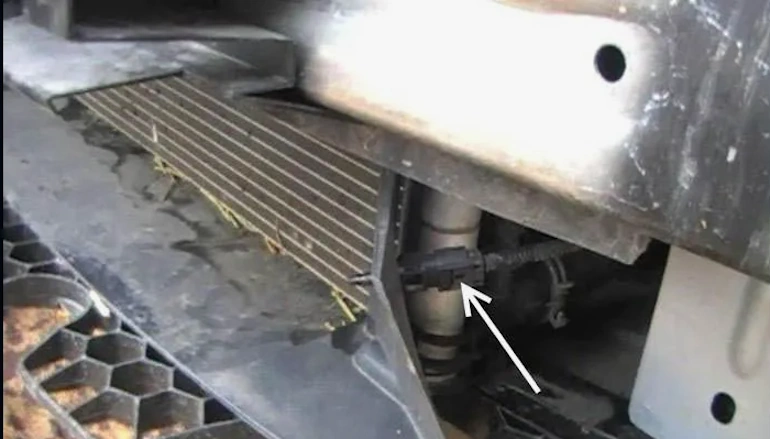 Датчик температуры окружающей среды влияет на работу двигателя?